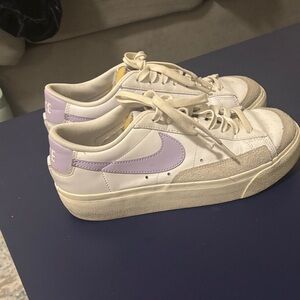 Nike White and Lavender Casual Sneakers